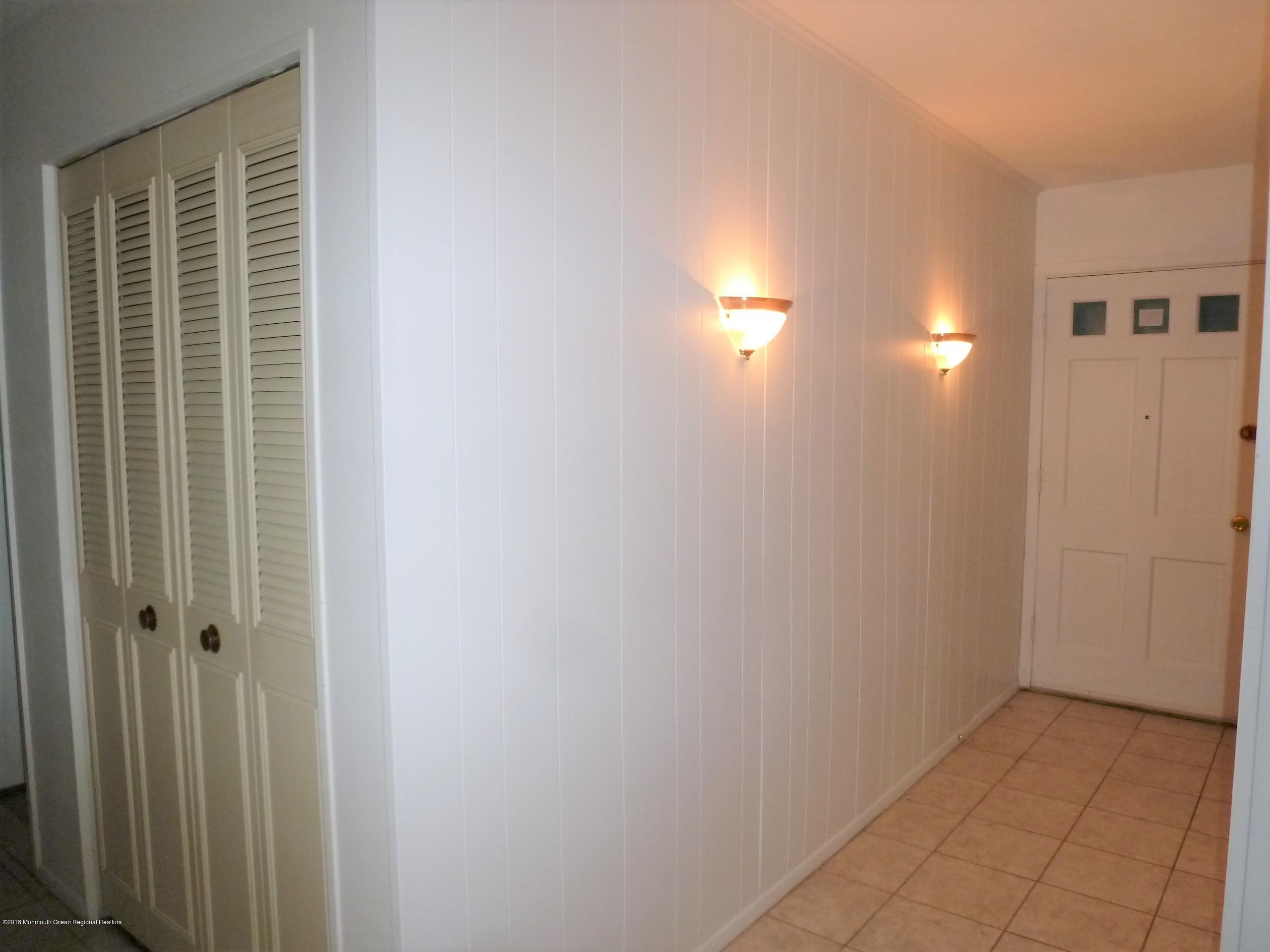 363 Lloyd Road Aberdeen, NJ 07747 - Photo 8 of 17 Entry Hall