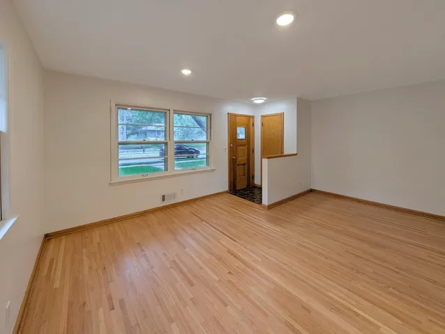 $2,295 | 5713 Xerxes Avenue South, Minneapolis, MN 55410