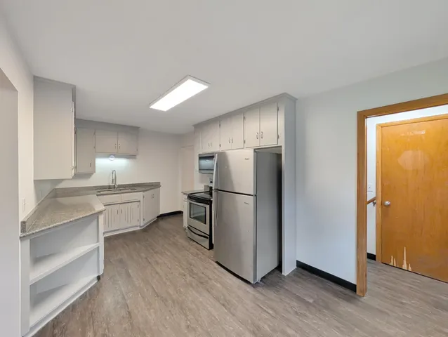 $2,295 | 5713 Xerxes Avenue South, Minneapolis, MN 55410