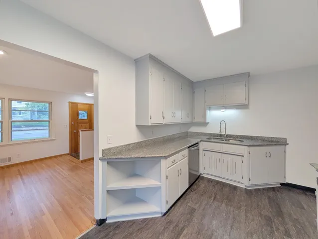 $2,295 | 5713 Xerxes Avenue South, Minneapolis, MN 55410