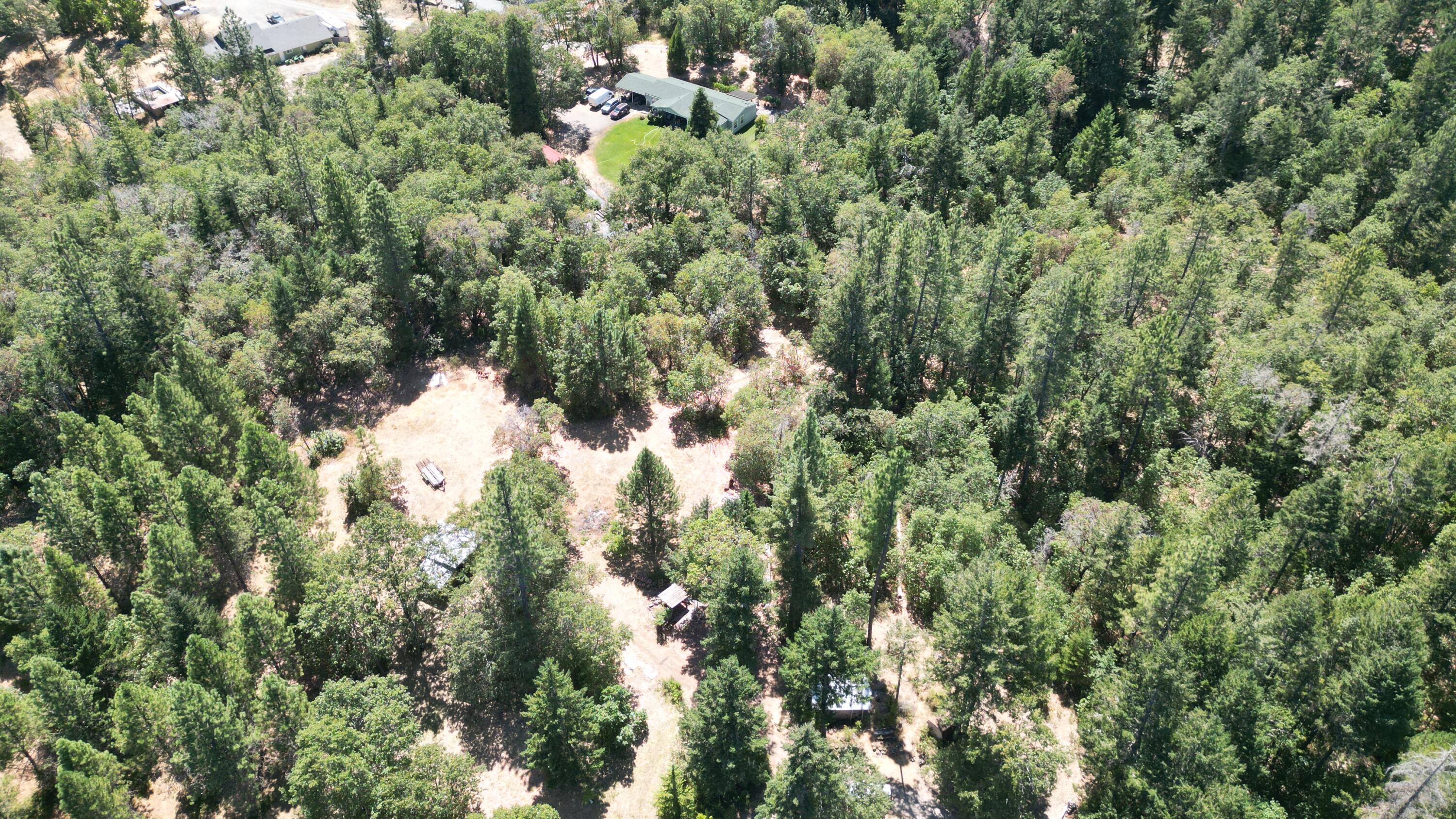 1752 Rounds Avenue Grants Pass, OR 97527 - Photo 10 of 33 DJI_0403