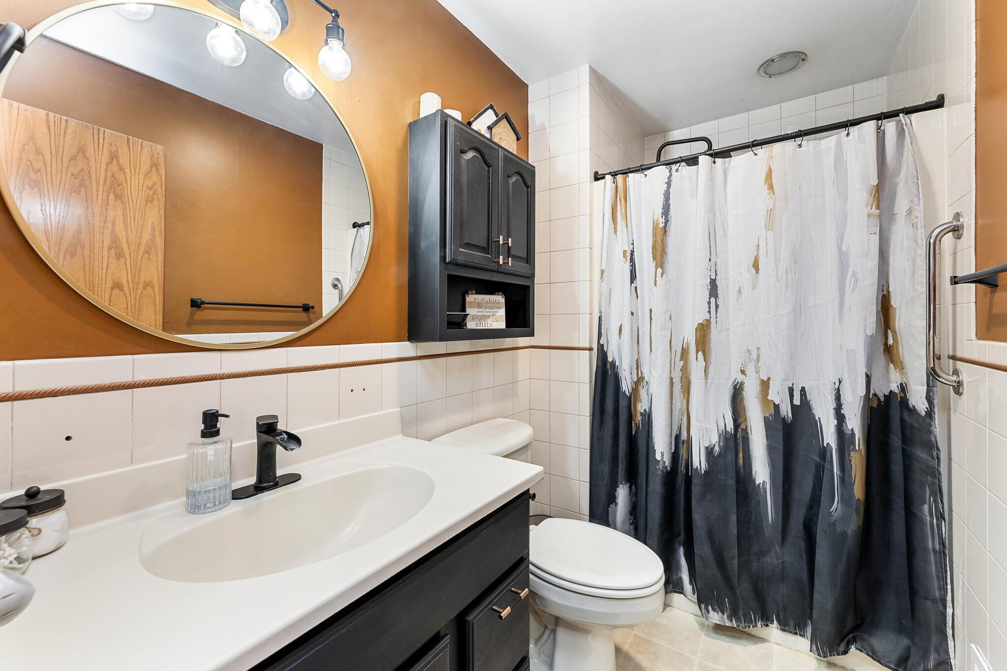 2520 Island Park Road Campbell, WI 54603 - Photo 12 of 22 12 UPPER FLOOR BATH