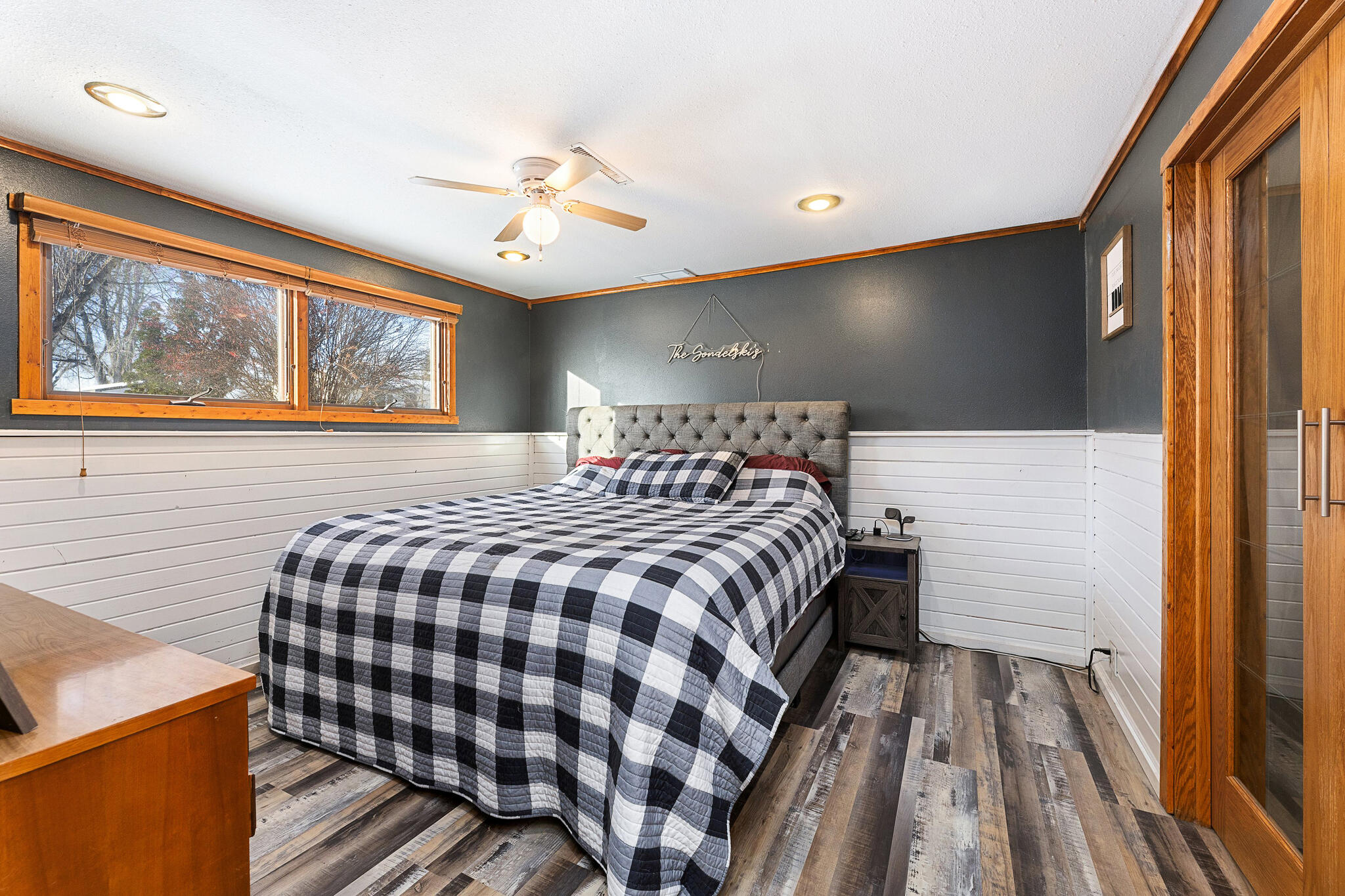 2520 Island Park Road Campbell, WI 54603 - Photo 13 of 22 13 PRIMARY BEDROOM