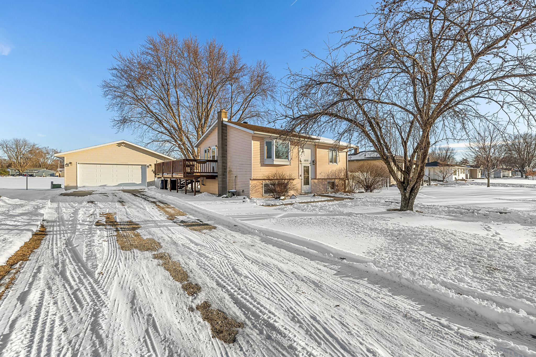 2520 Island Park Road Campbell, WI 54603 - Photo 2 of 22 2 FRONT
