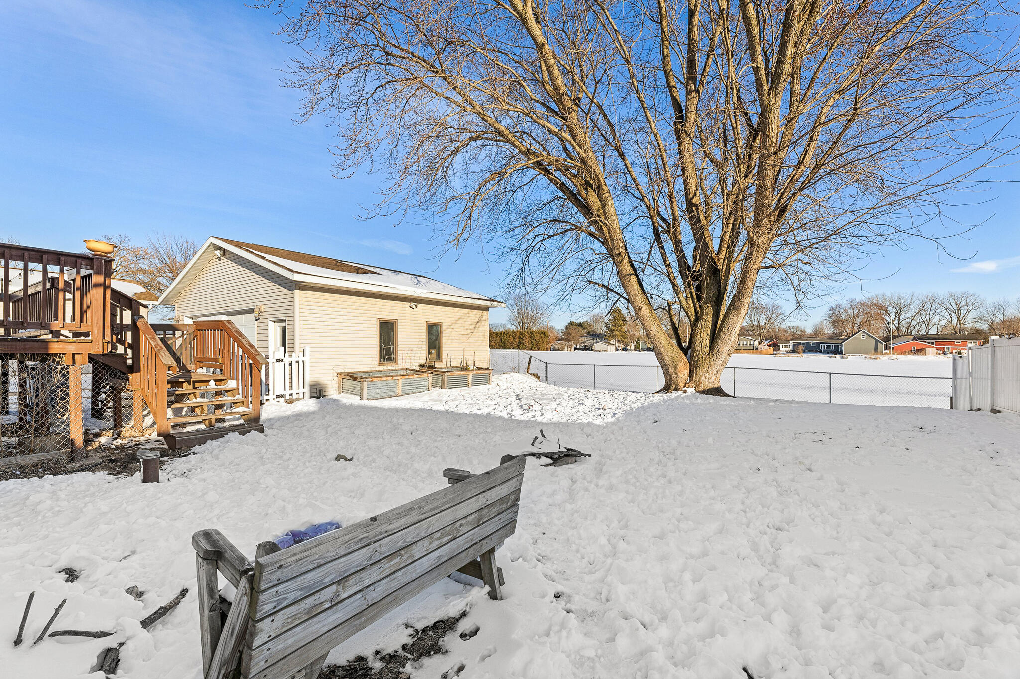 2520 Island Park Road Campbell, WI 54603 - Photo 21 of 22 21 YARD