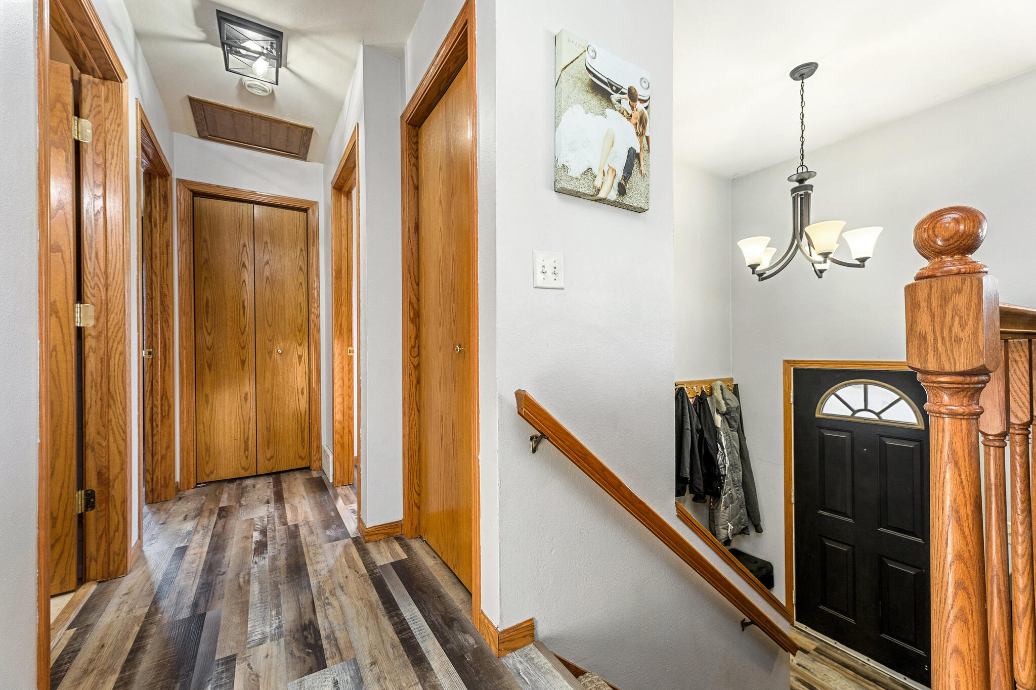 2520 Island Park Road Campbell, WI 54603 - Photo 3 of 22 3 FOYER-SPLIT LEVEL ENTRY