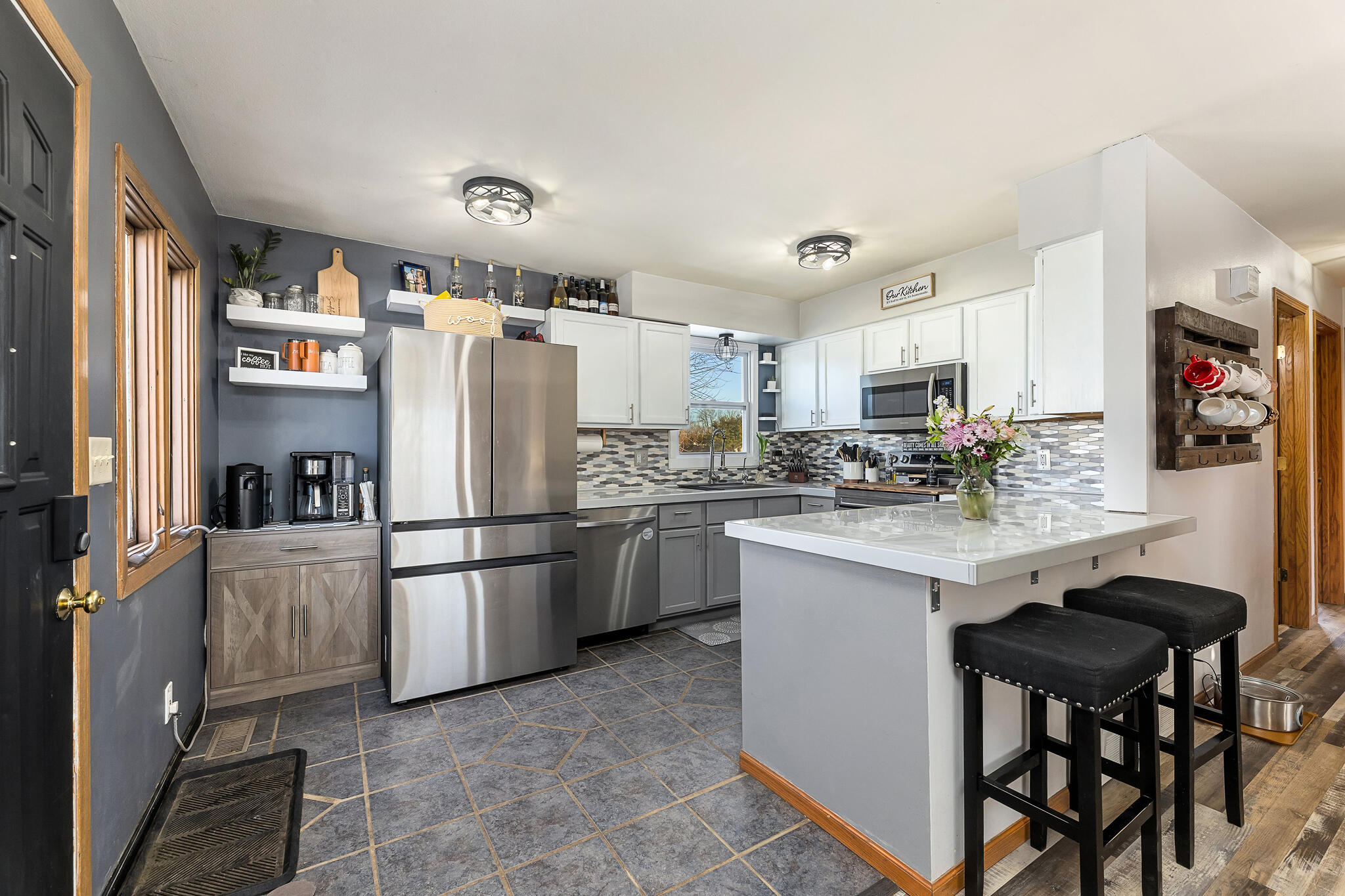 2520 Island Park Road Campbell, WI 54603 - Photo 6 of 22 6 KITCHEN