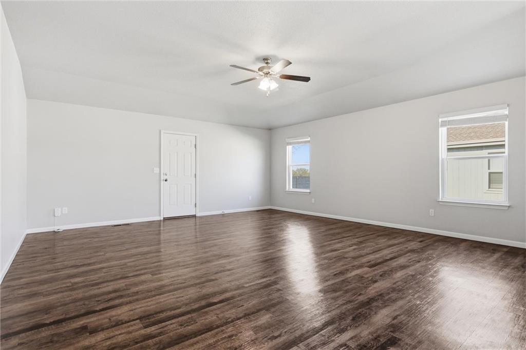 21285 West 219th Street Spring Hill, KS 66083 - Photo 5 of 34