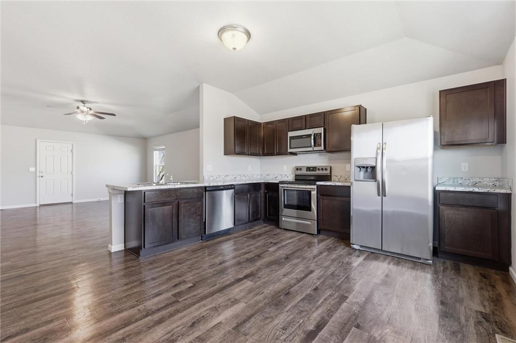 21285 West 219th Street Spring Hill, KS 66083 - Photo 10 of 34