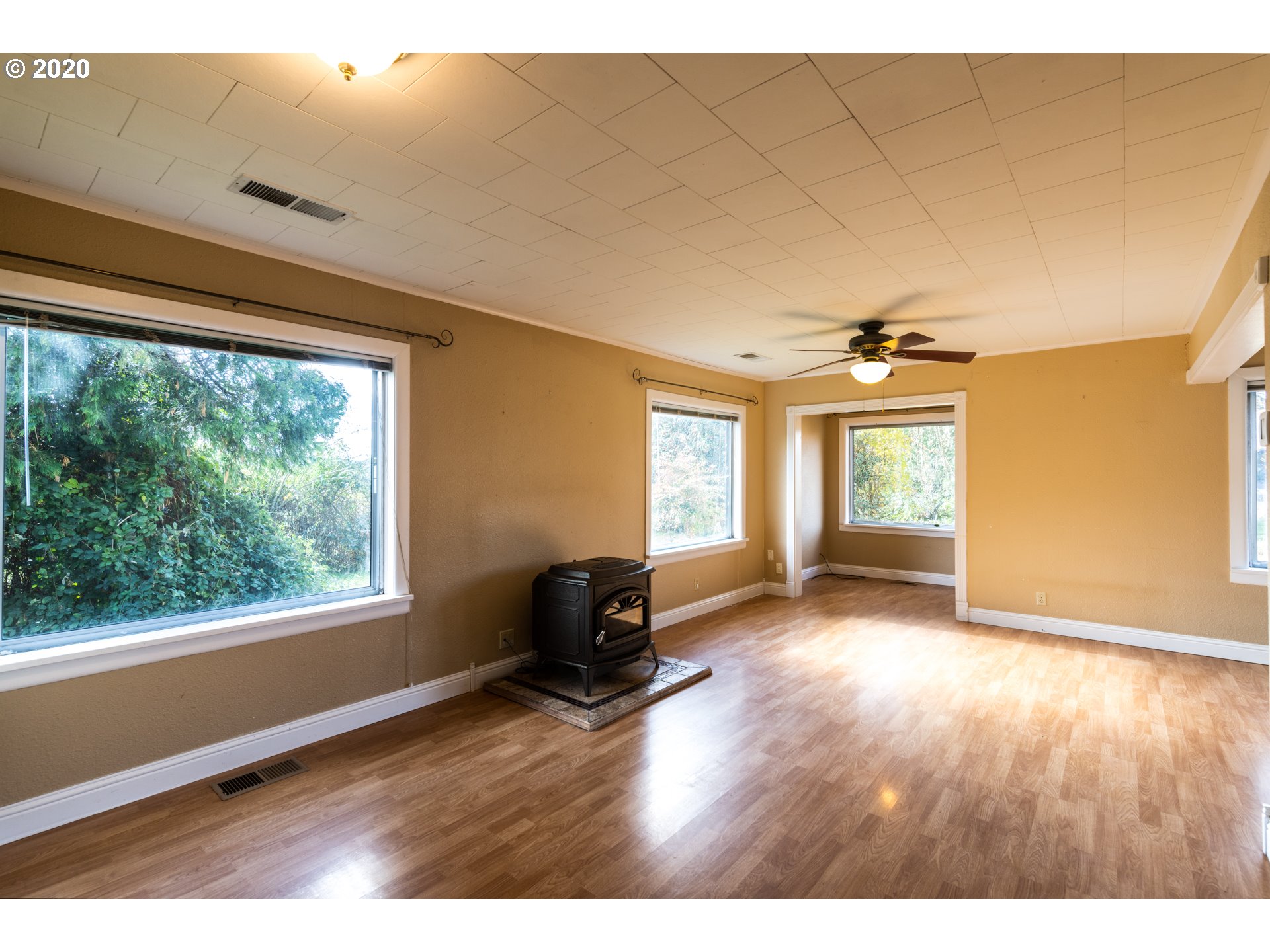 835 Wilson Road Yoncalla, OR 97499 - Photo 3 of 32 Gallery Image 3