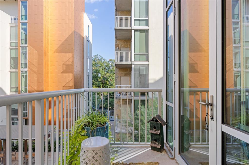 1600 Barton Springs Road, Unit 5301 Austin, TX 78704 - Photo 8 of 19 View of balcony
