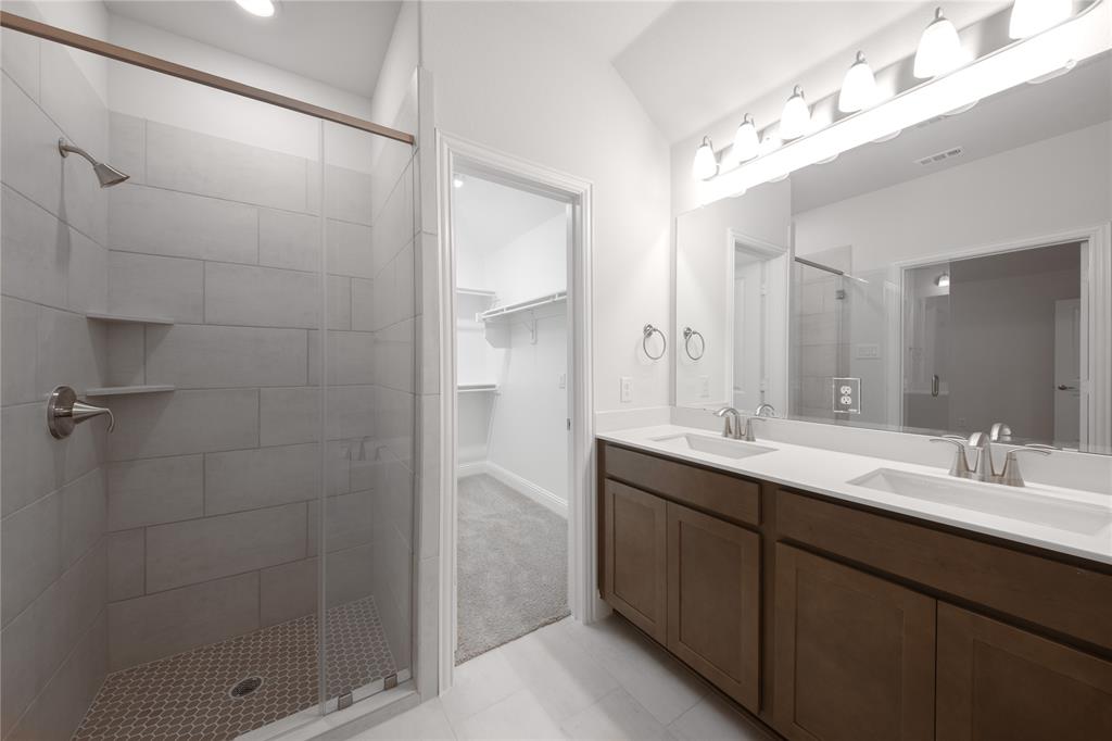 218 Freedom Trail Forney, TX 75126 - Photo 14 of 27 Primary Bathroom