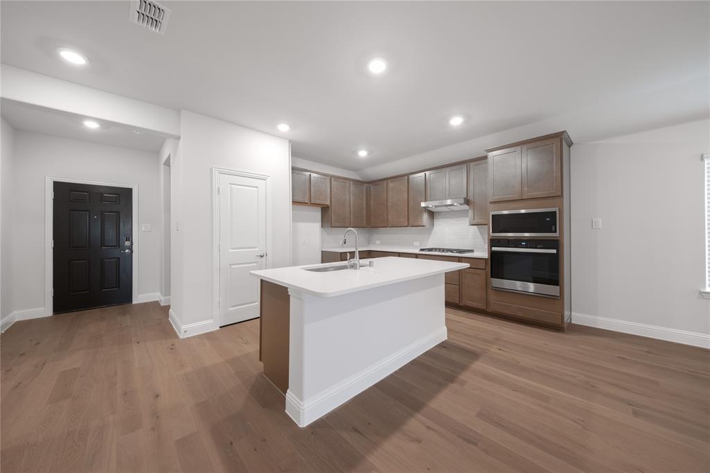 218 Freedom Trail Forney, TX 75126 - Photo 4 of 27 Kitchen