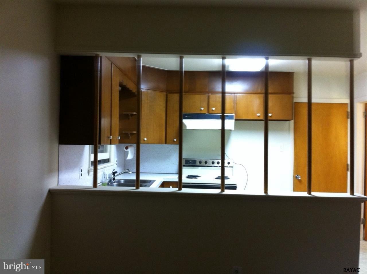 2045 Greenbriar Road York, PA 17404 - Photo 6 of 14 Gallery Image 6