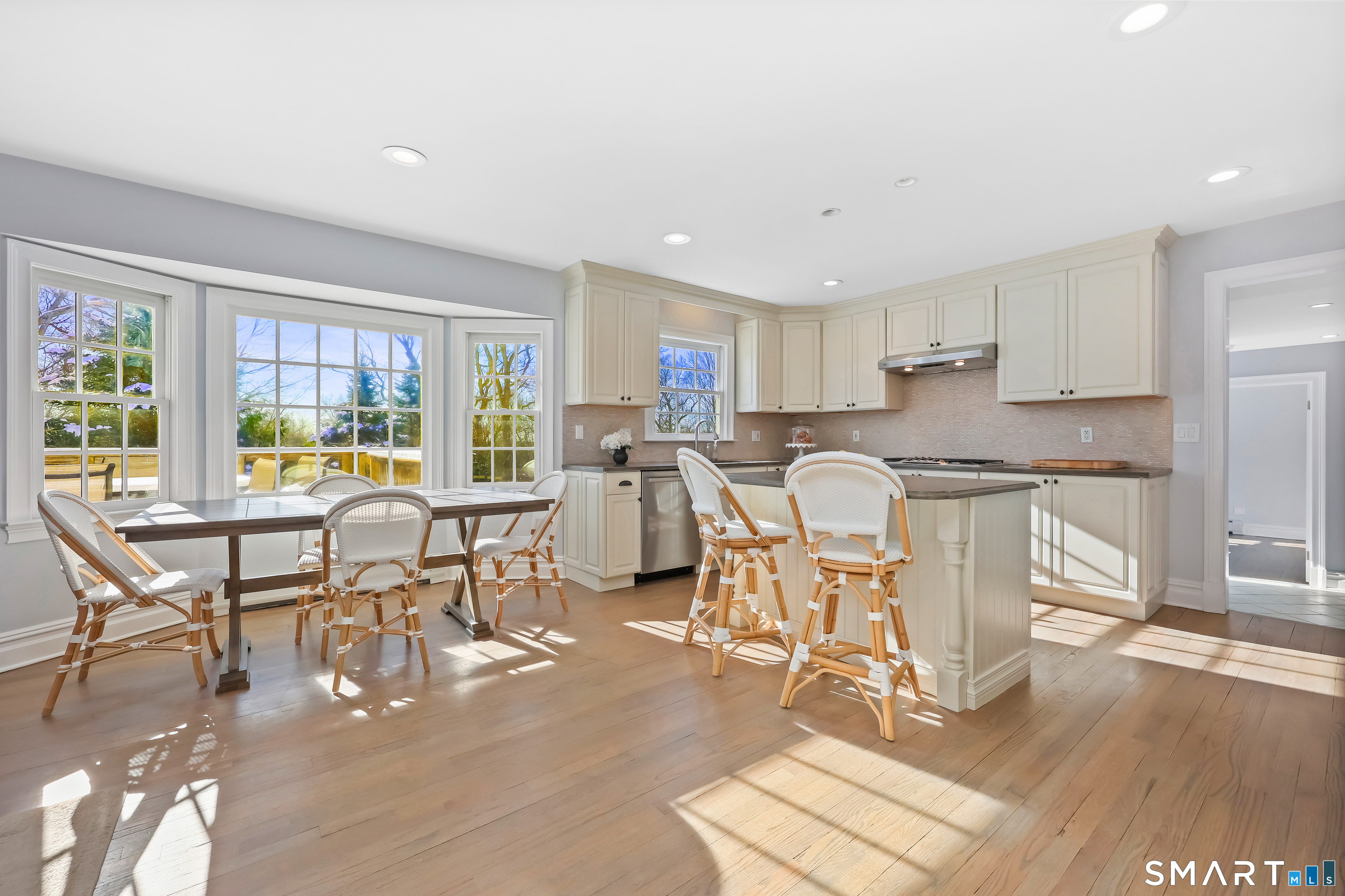 191 Mountain Wood Road Stamford, CT 06903 - Photo 15 of 38