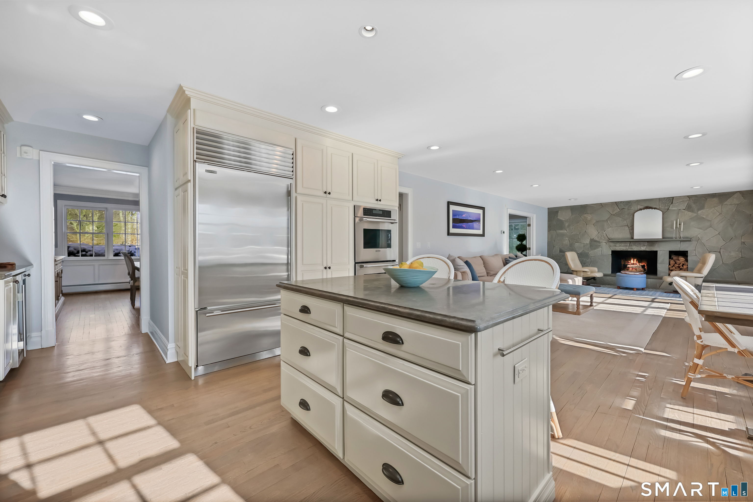 191 Mountain Wood Road Stamford, CT 06903 - Photo 10 of 38