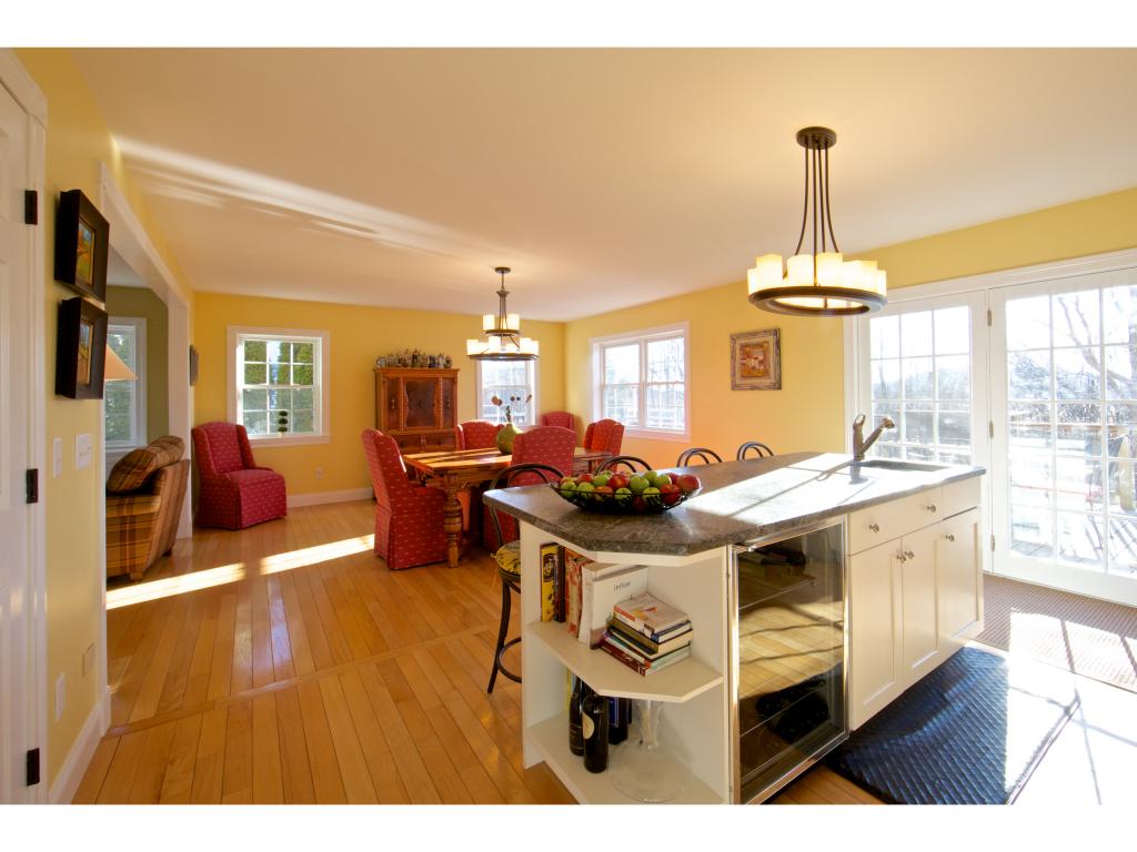 309 Murphy Road Charlotte, VT 05445 - Photo 4 of 27 Gallery Image 4