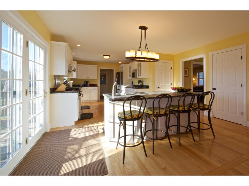 309 Murphy Road Charlotte, VT 05445 - Photo 8 of 27 Gallery Image 8