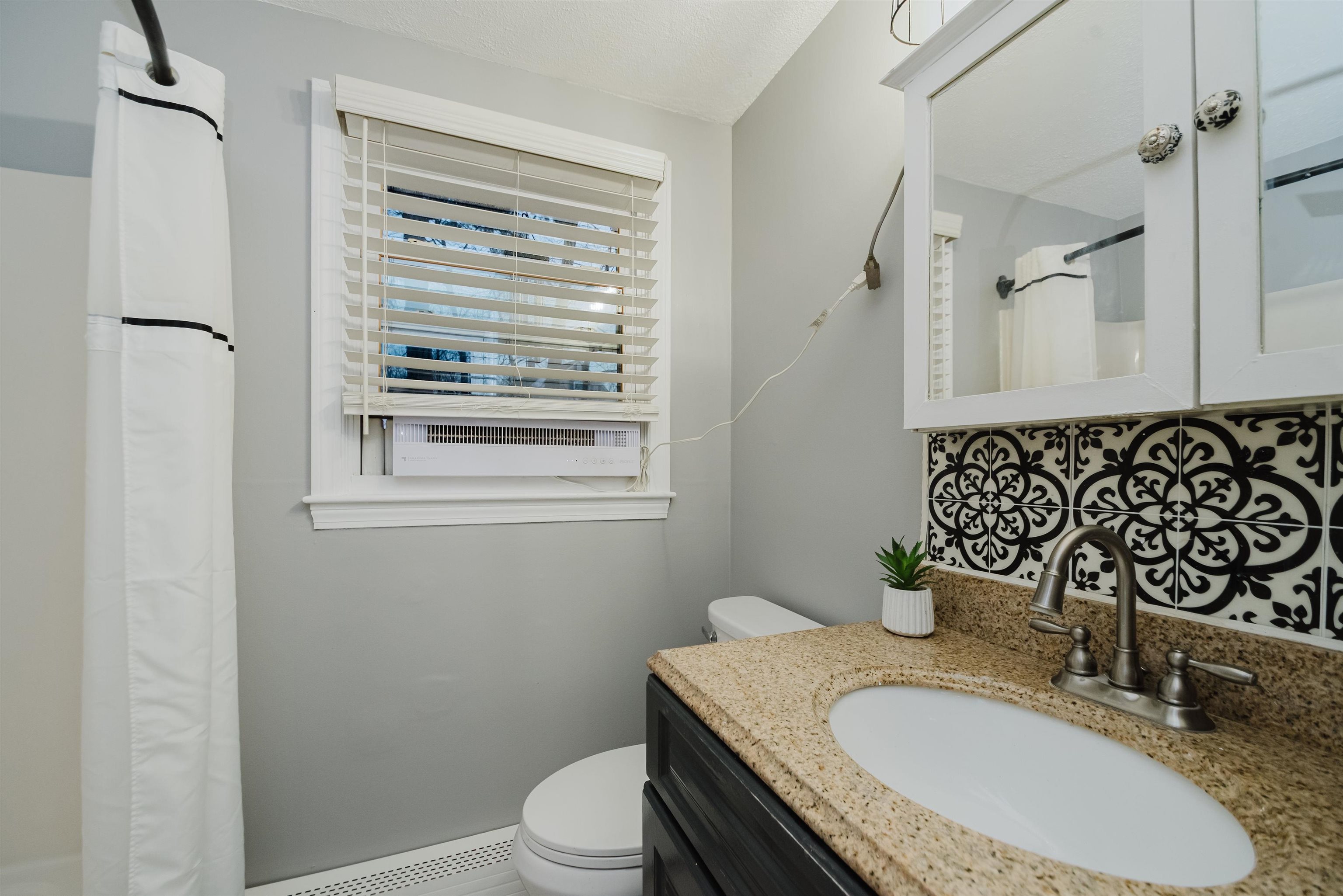 81 Theophile Street Manchester, NH 03102 - Photo 15 of 35