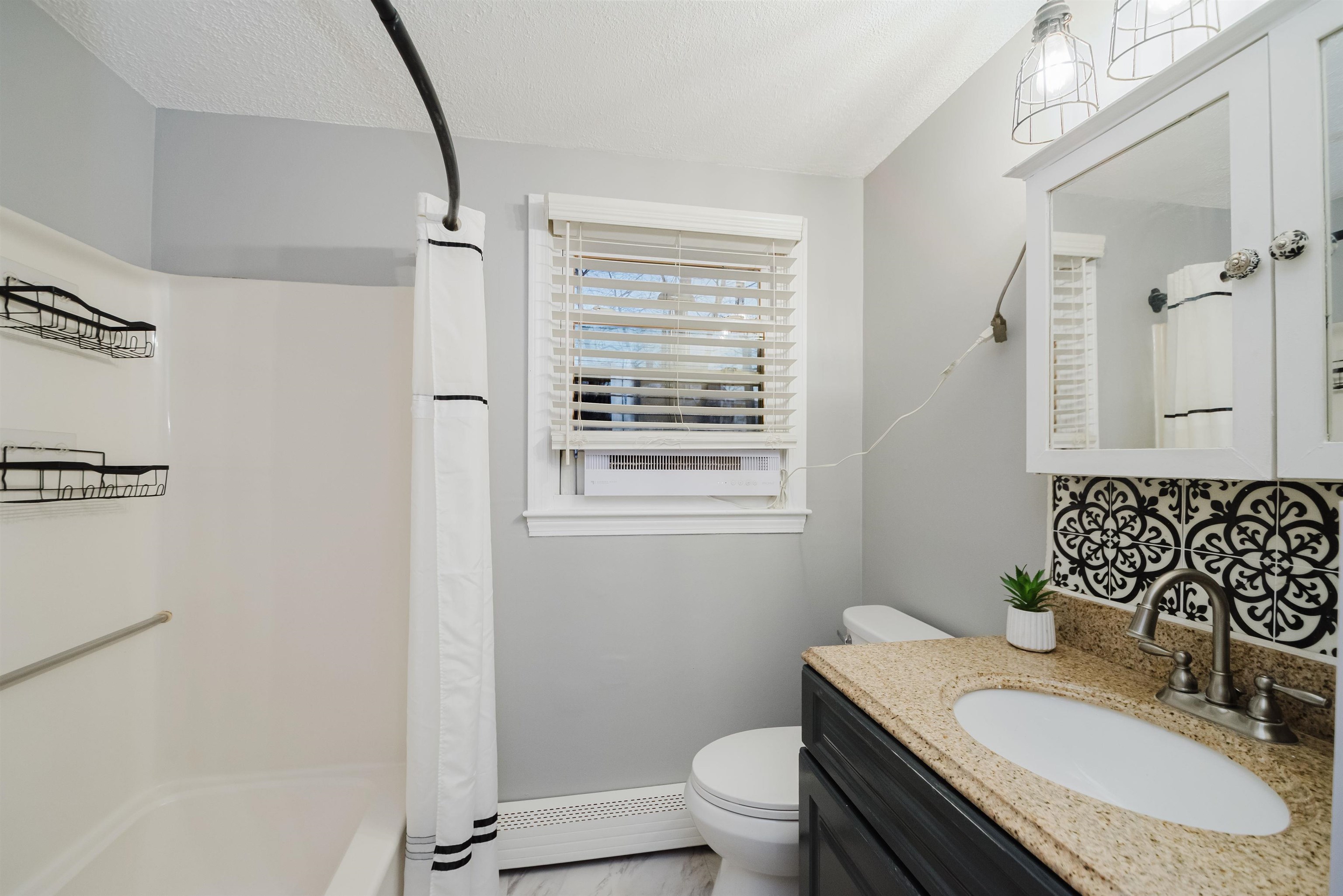 81 Theophile Street Manchester, NH 03102 - Photo 16 of 35