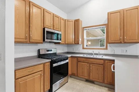 $475,000 | 3130 West Rockport Park Drive, Janesville, WI 53548