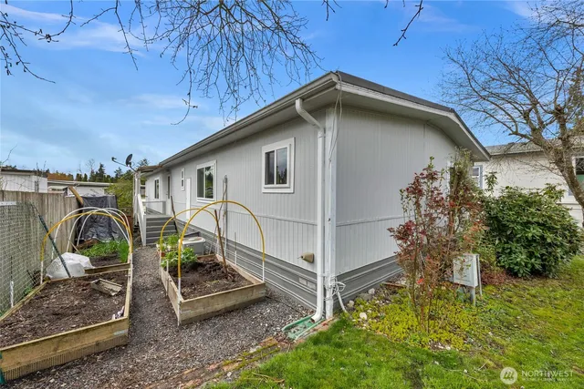 $150,000 | 7301 Northeast 175th Street, Unit 215, Kenmore, WA 98028