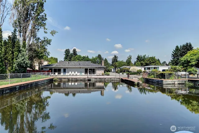 $150,000 | 7301 Northeast 175th Street, Unit 215, Kenmore, WA 98028