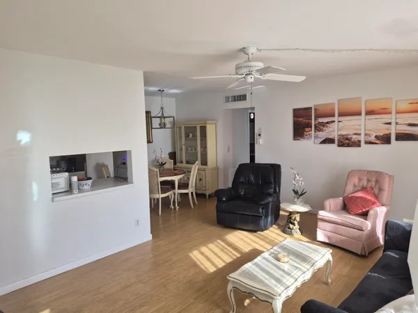 $1,700 | Undisclosed Address, Boynton Beach, FL 33435