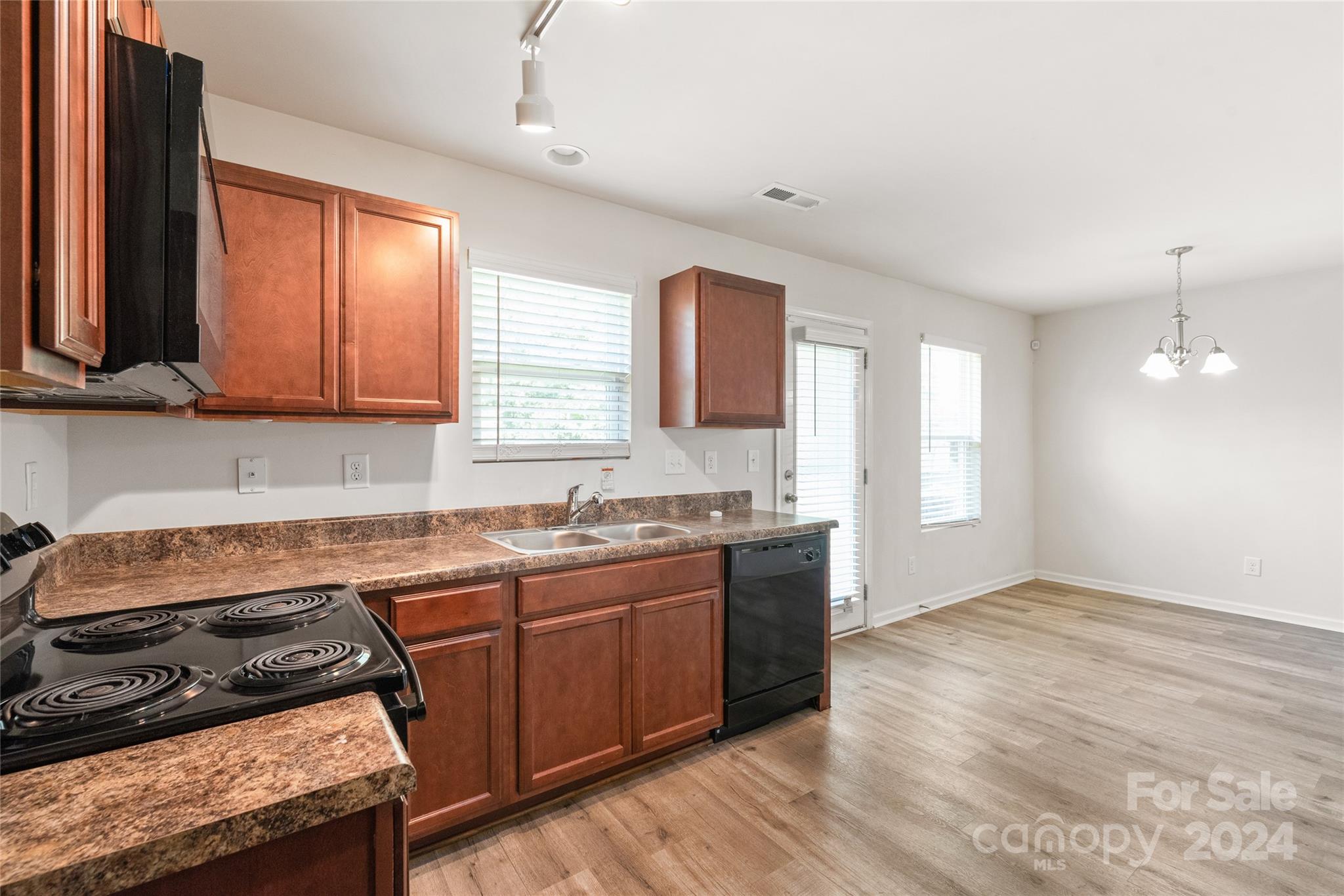 7500 Pawtuckett Road Charlotte, NC 28214 - Photo 11 of 30 Gallery Image 11