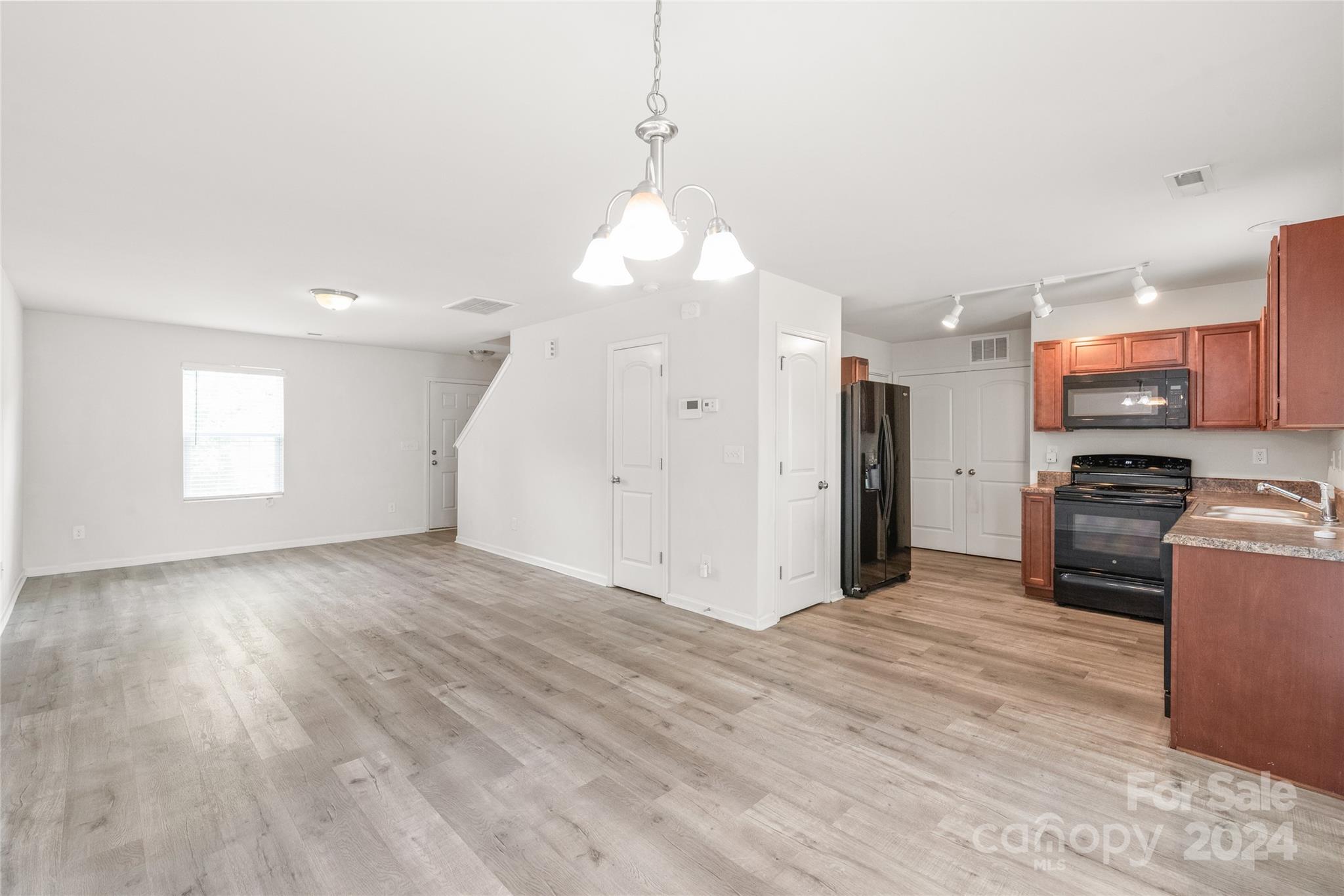 7500 Pawtuckett Road Charlotte, NC 28214 - Photo 7 of 30 Gallery Image 7