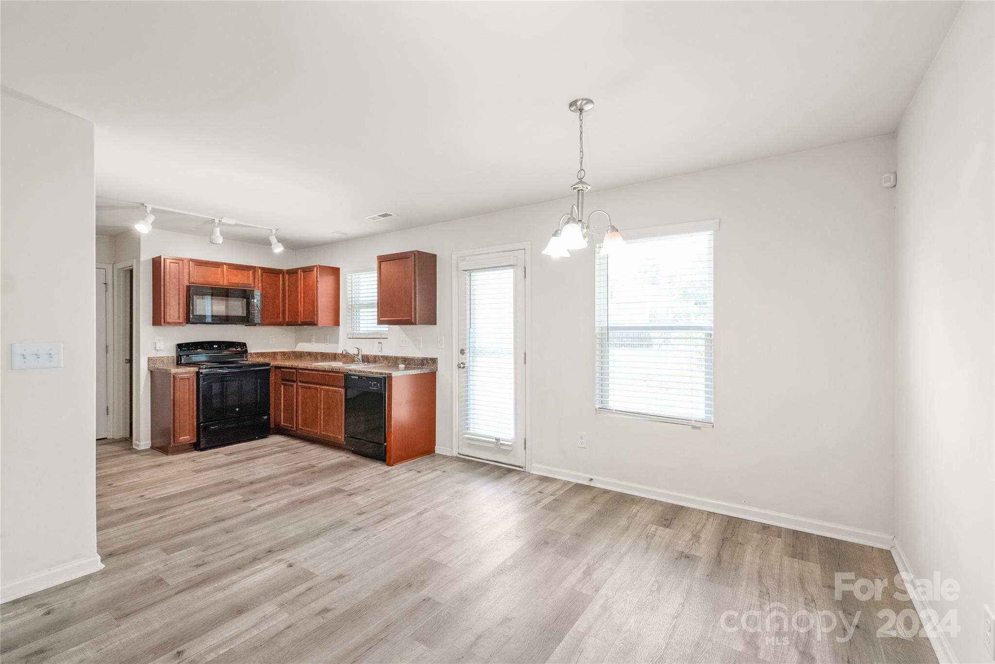 7500 Pawtuckett Road Charlotte, NC 28214 - Photo 8 of 30 Gallery Image 8