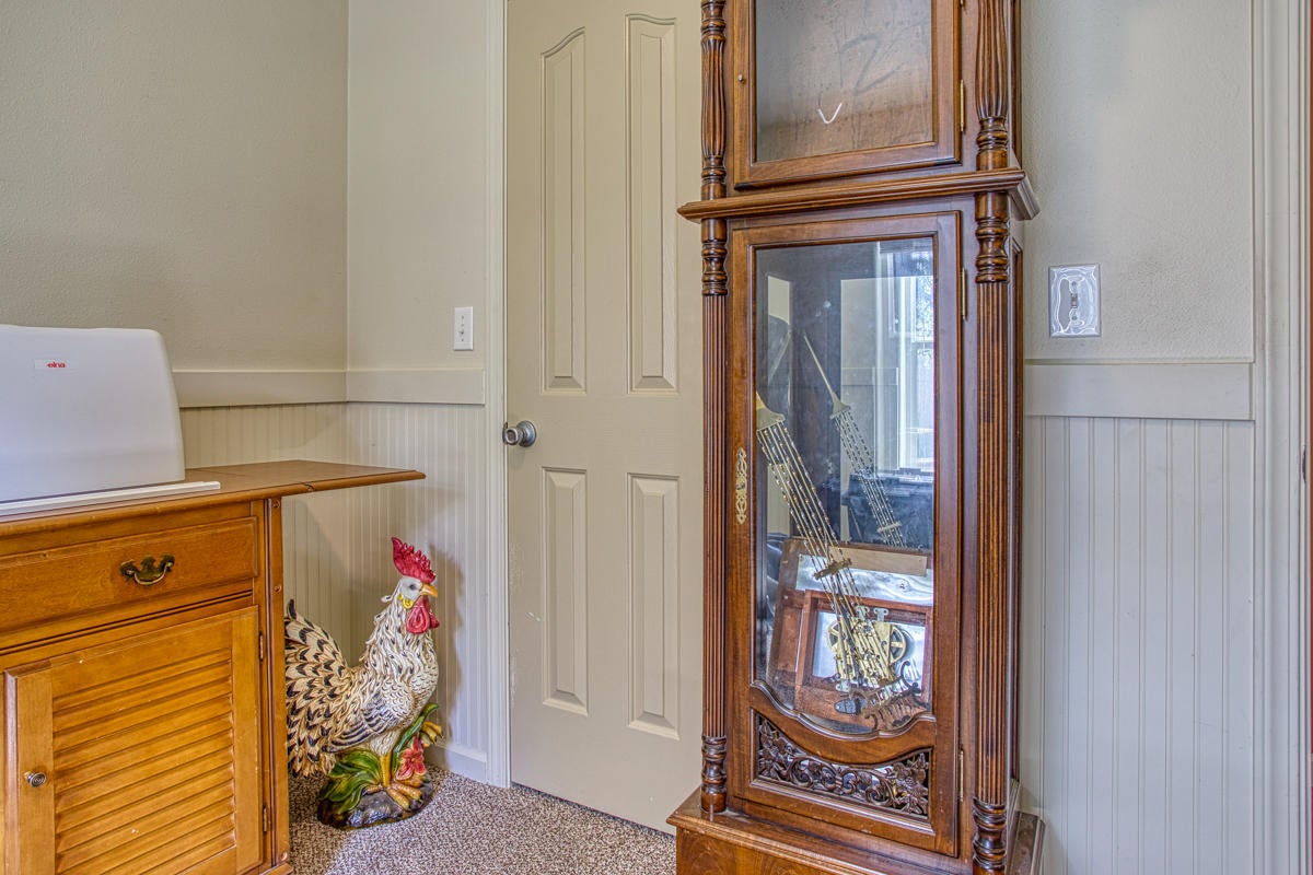 55915 Blue Eagle Road Bend, OR 97707 - Photo 23 of 31 Bedroom 1