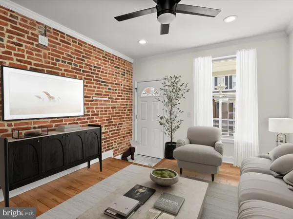 $2,200 | 404 North Robinson Street, Baltimore, MD 21224
