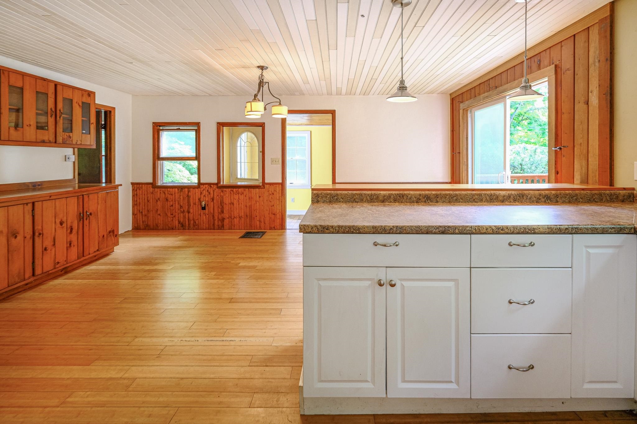 963 Gates Road South Mount Holly, VT 05730 - Photo 3 of 32