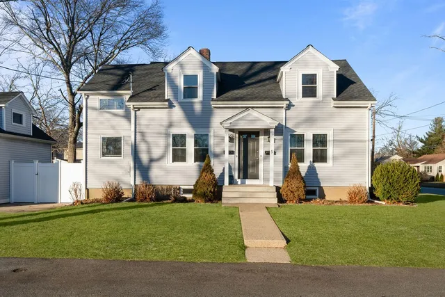 $649,000 | 5 Shippen Avenue, Warwick, RI 02888