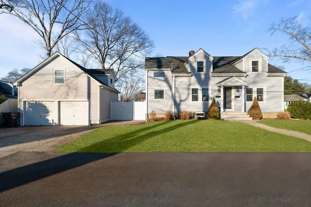 $649,000 | 5 Shippen Avenue, Warwick, RI 02888