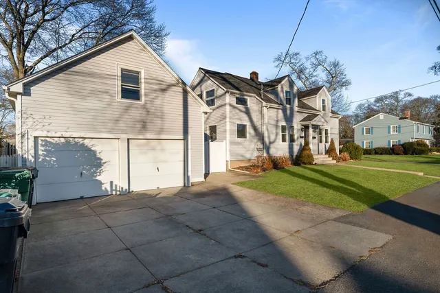 $649,000 | 5 Shippen Avenue, Warwick, RI 02888