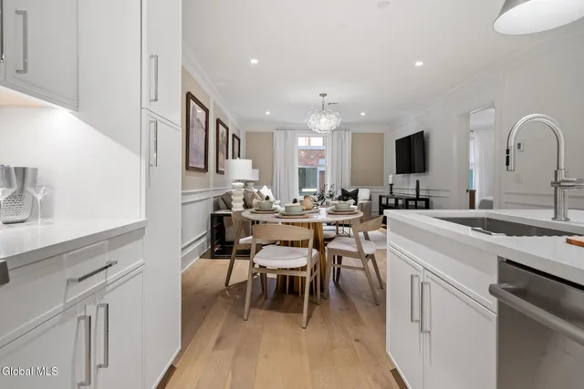 $950,000 | 19 Washington Street, Unit 254 B2, Saratoga Springs, NY 12866