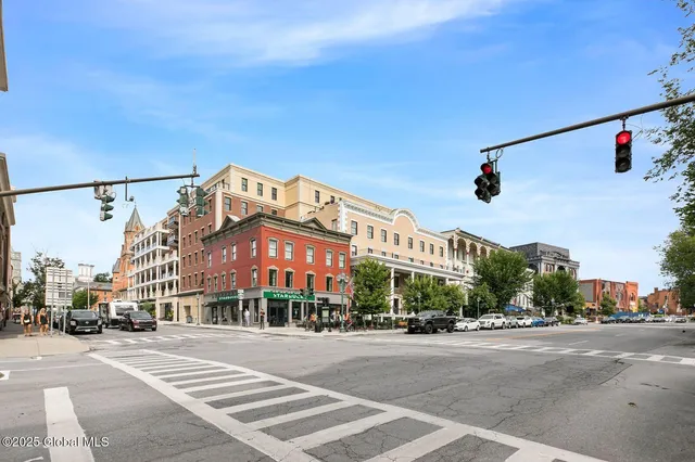 $950,000 | 19 Washington Street, Unit 254 B2, Saratoga Springs, NY 12866