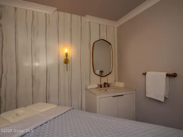 $975,000 | 19 Washington Street, Unit 254 B2, Saratoga Springs, NY 12866