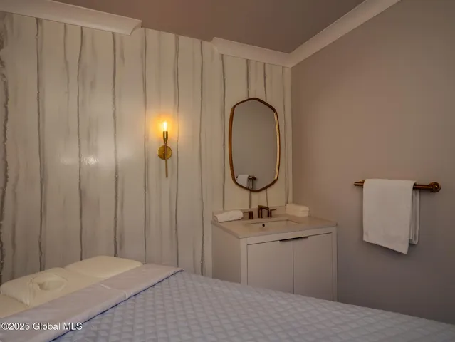 $950,000 | 19 Washington Street, Unit 254 B2, Saratoga Springs, NY 12866