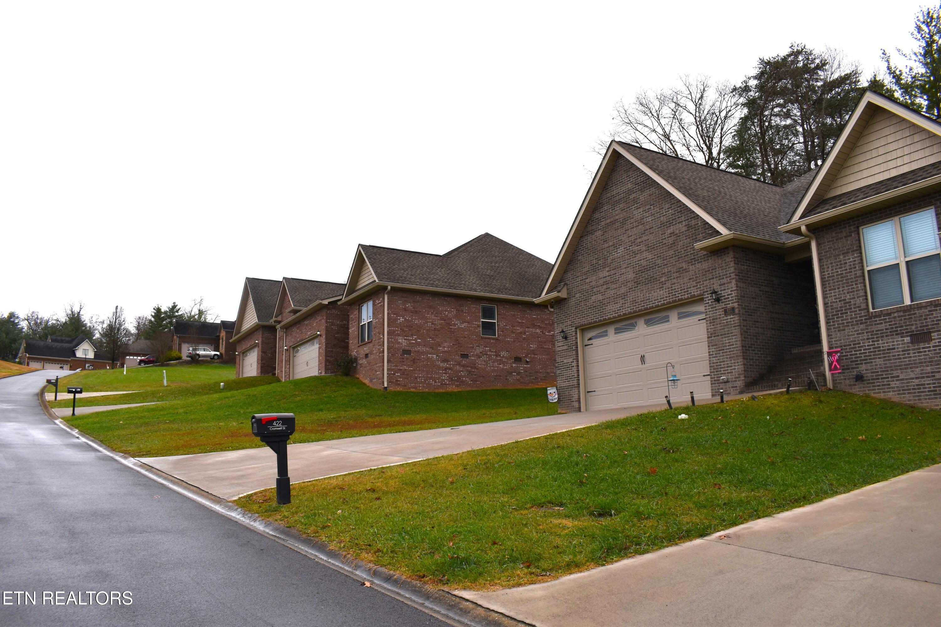 420 Cromwe Street Harrogate, TN 37752 - Photo 3 of 24 DSC_0003 (2)