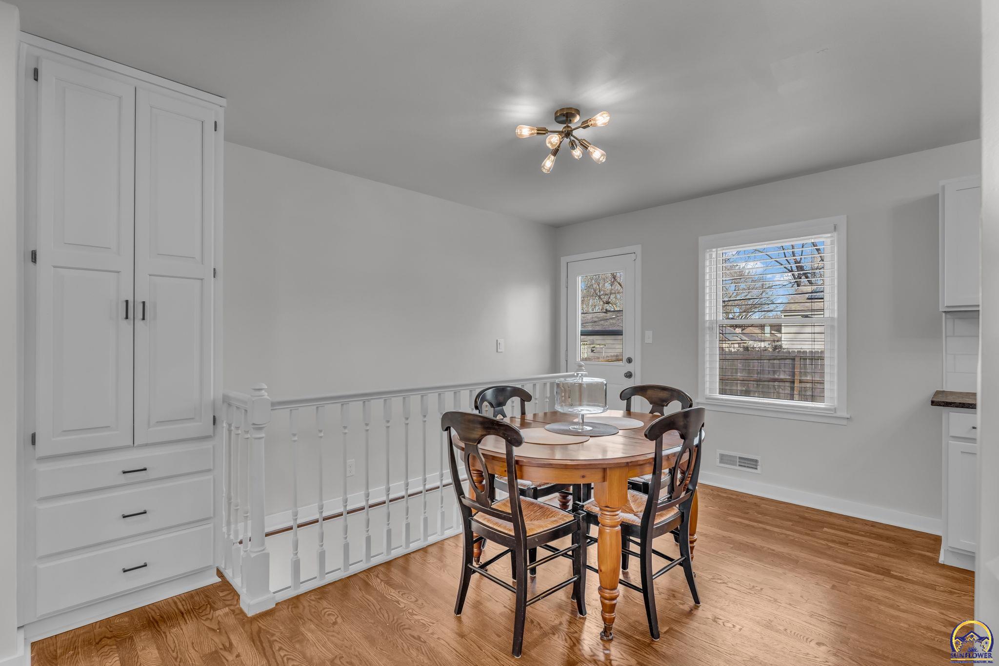 7609 Russell Street Prairie Village, KS 66208 - Photo 14 of 43