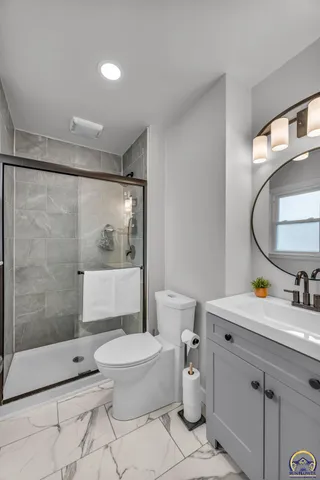 $479,900 | 7609 Russell Street, Prairie Village, KS 66208