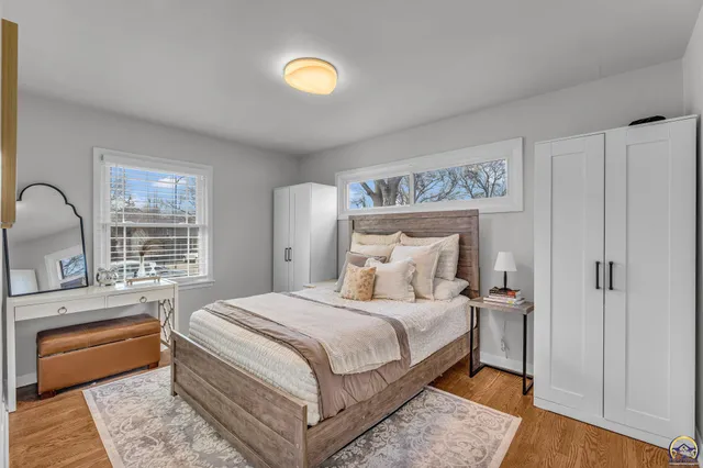 $479,900 | 7609 Russell Street, Prairie Village, KS 66208