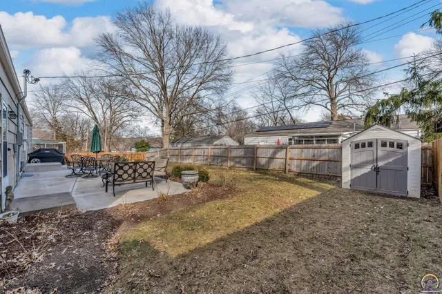 $479,900 | 7609 Russell Street, Prairie Village, KS 66208