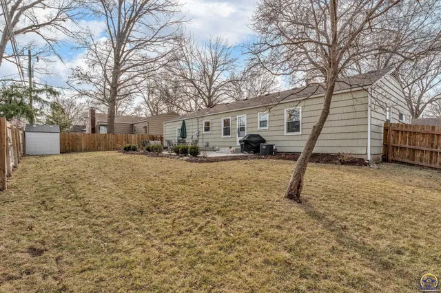 $479,900 | 7609 Russell Street, Prairie Village, KS 66208