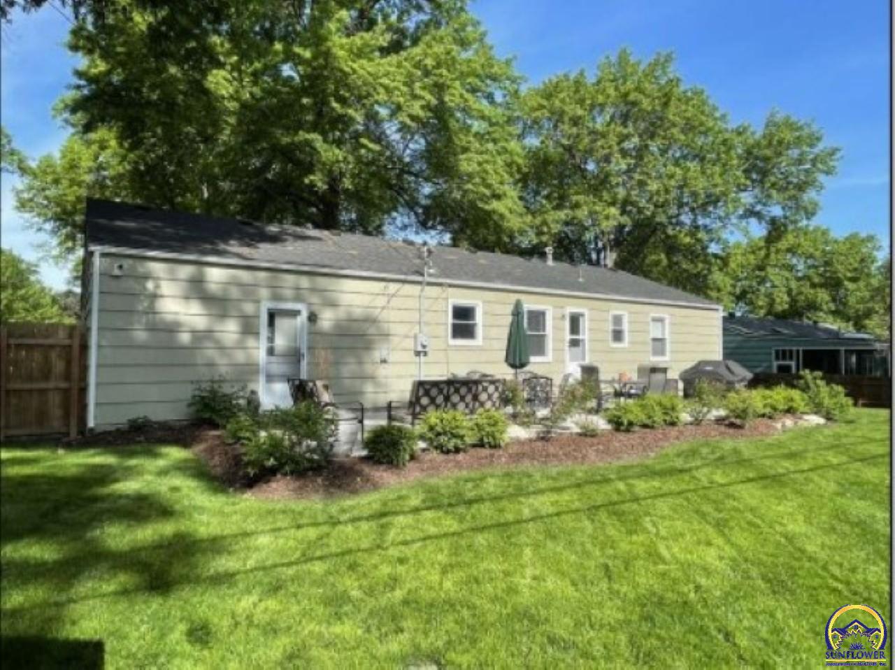 7609 Russell Street Prairie Village, KS 66208 - Photo 37 of 43