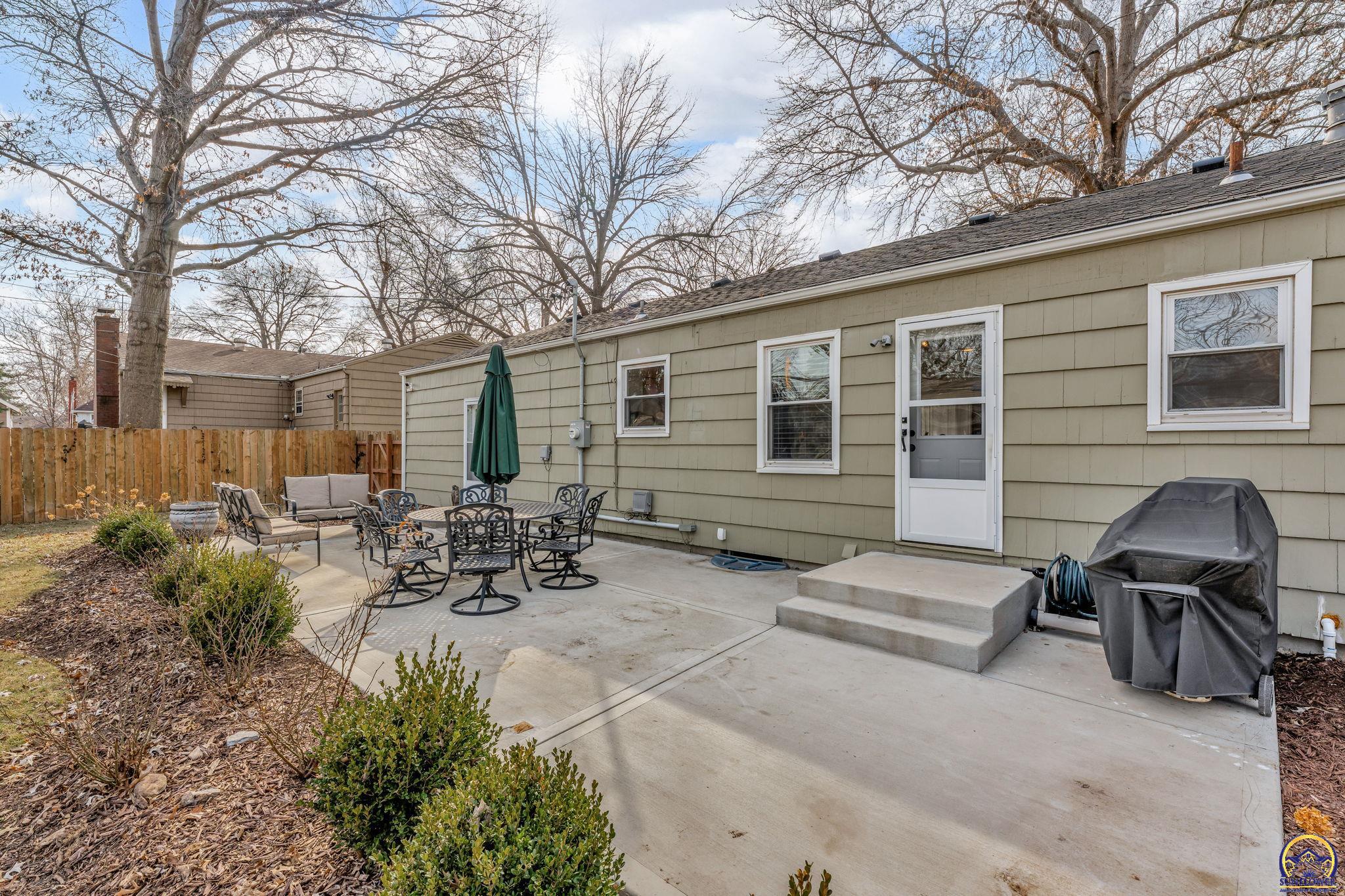 7609 Russell Street Prairie Village, KS 66208 - Photo 39 of 43