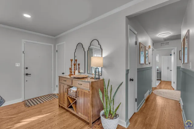 $479,900 | 7609 Russell Street, Prairie Village, KS 66208